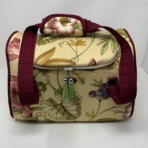 Travel/Make Up Bag w/Adjustable Shoulder Strap